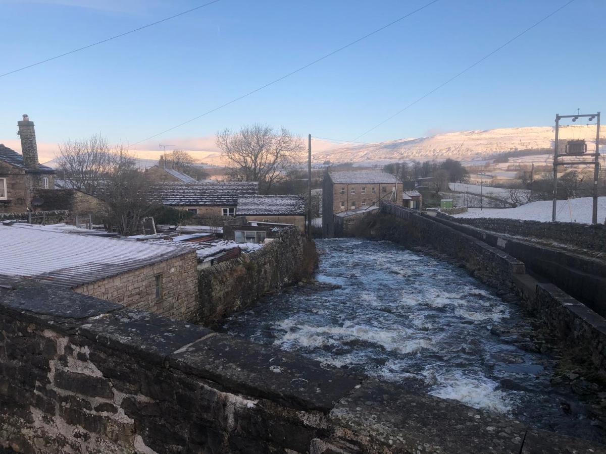 Rose Cottage. Family Home On The River Hawes Exterior foto